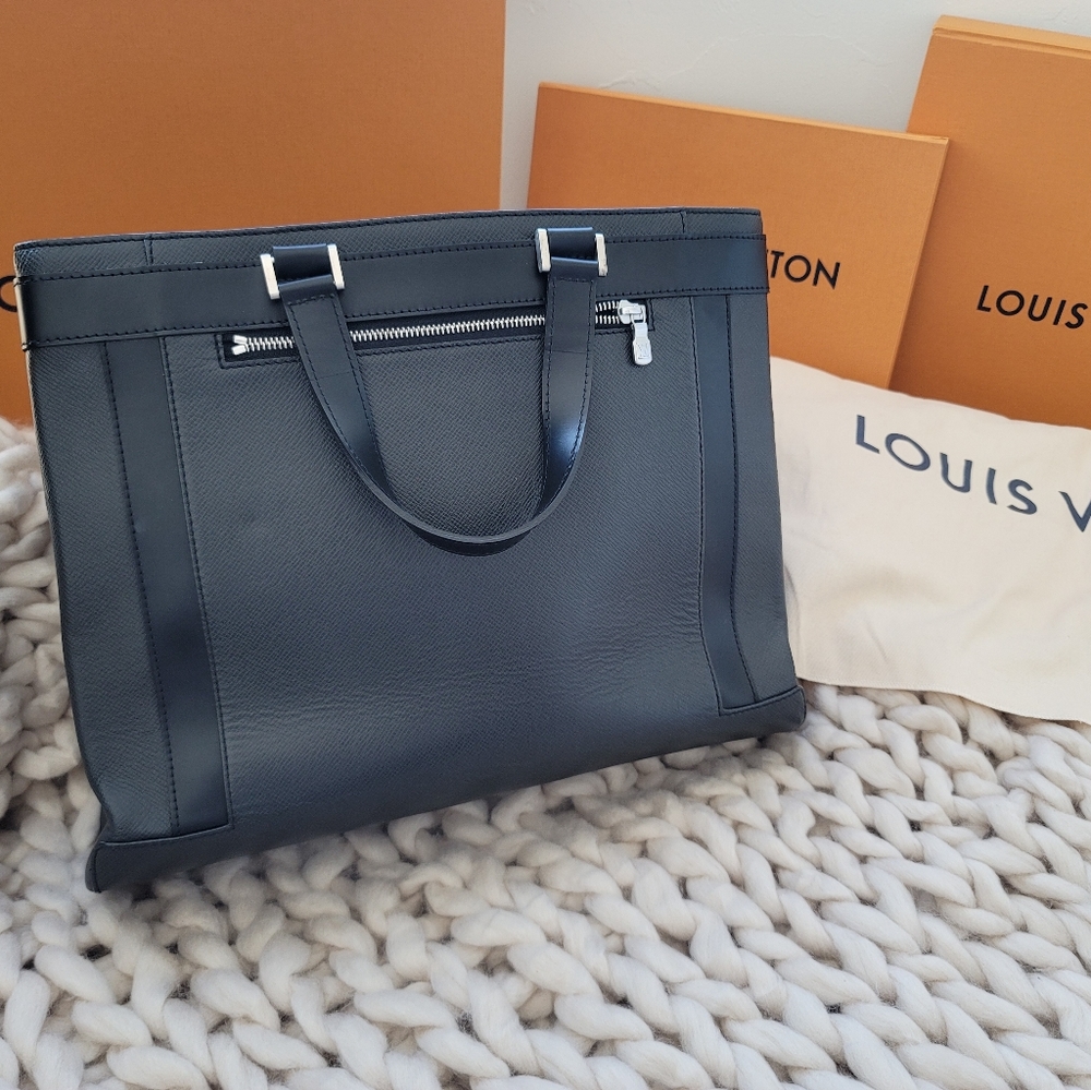 Louis Vuitton Kasbek PM Ardoise